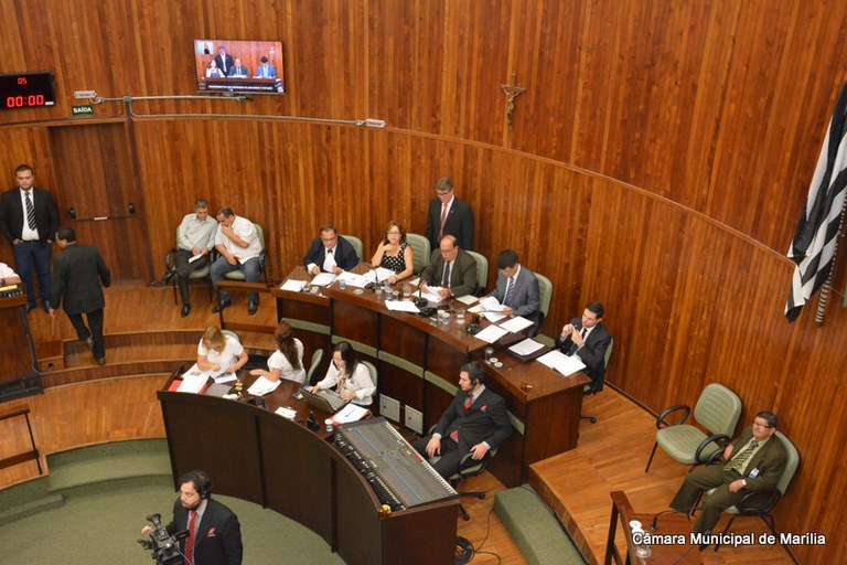Vereadores se reúnem na segunda-feira e pauta é formada por 5 projetos de Lei e 78 requerimentos