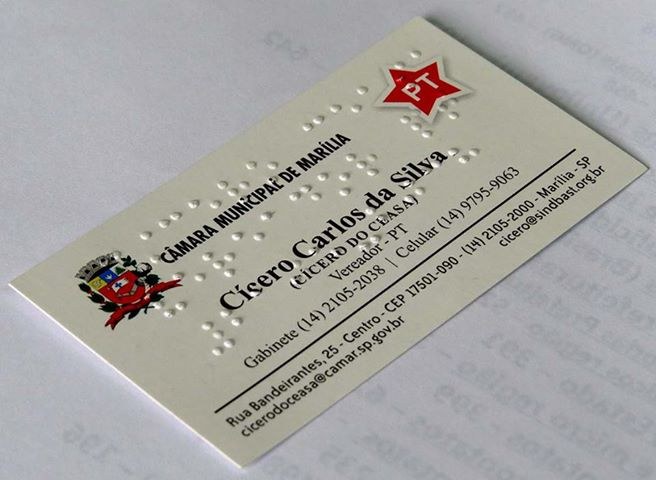 Vereador Cícero do Ceasa faz cartão de visita em braille