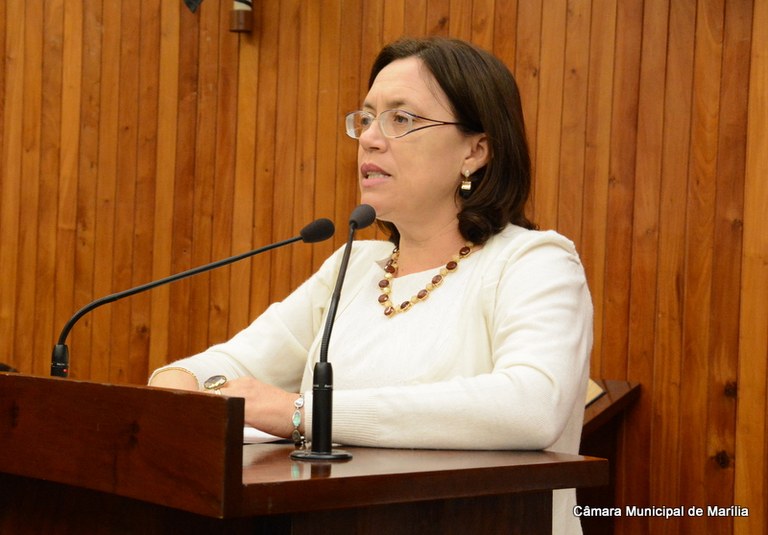 Vereadora Sônia Tonin comemora recapeamento no Jardim Continental