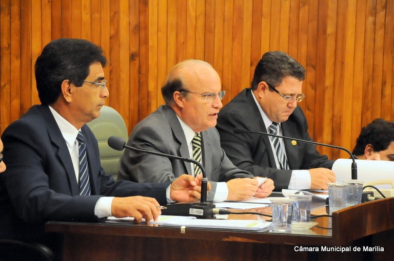 Vereadores votam e aprovam todos os itens da pauta da Ordem do Dia 
