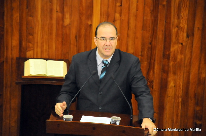 Vereador Marcos Custódio faz pedido de rotatória à Prefeitura 