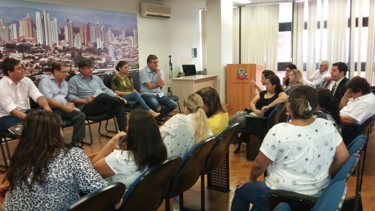 Vereadora Professora Daniela ressalta as garantias educacionais do atendimento à solicitação de professores da rede municipal