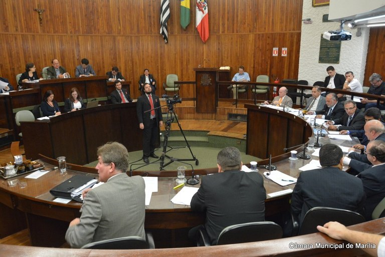 Câmara aprova mudança na lei de escola de tempo integral e projeto de sustentabilidade