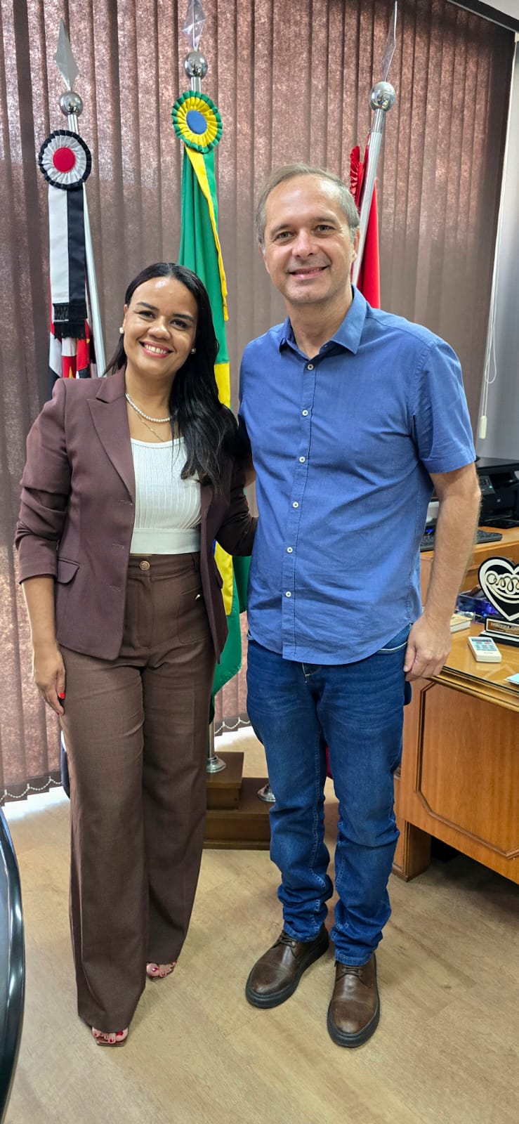 Presidente da Câmara de Marília, vereador Danilo da Saúde, com Esther Vilharba, fisioterapeuta especializada em gerontologia e idealizadora da Virada