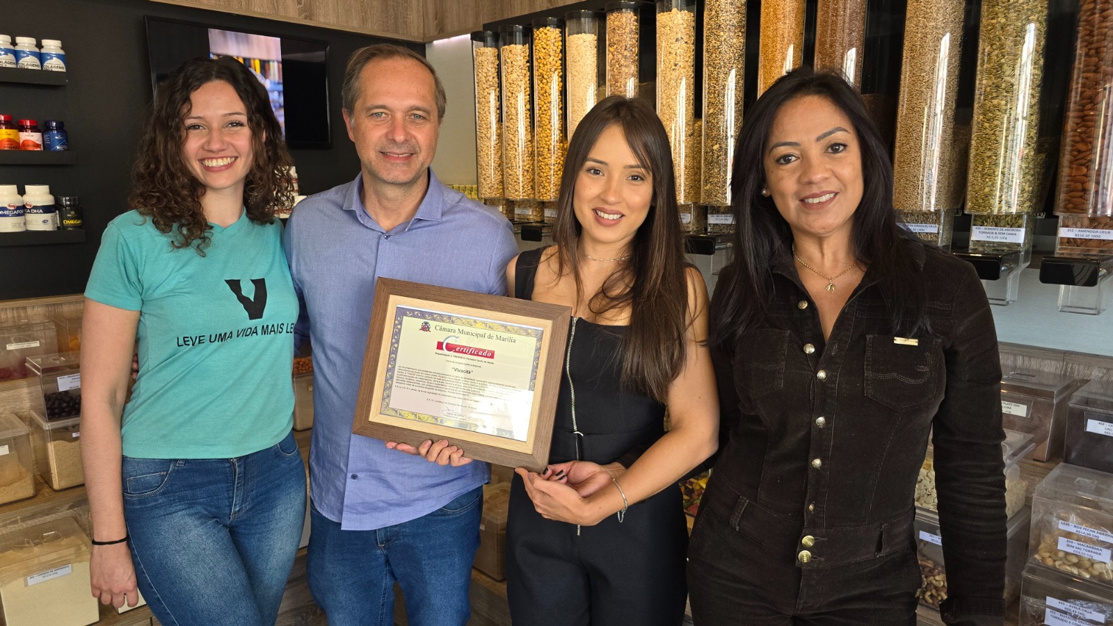 Presidente da Câmara esteve pessoalmente na Vivacitá para entrega da merecida homenagem