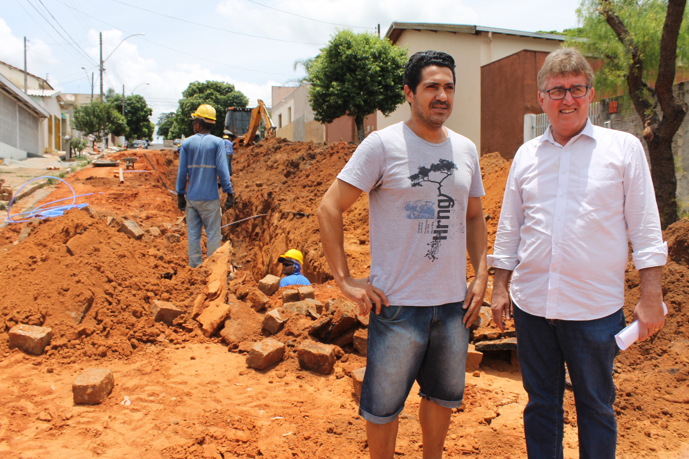 Após requerimentos e indicações dos vereadores, Prefeitura desenvolve obras na Rua Rui Barbosa