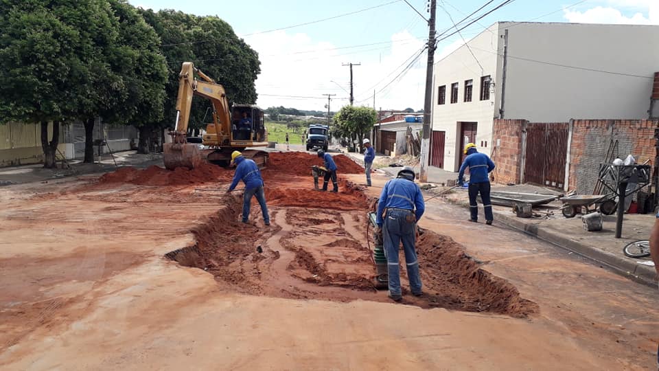 Após solicitação do vereador João do Bar, rua Reverendo Crisanto César recebe manutenção