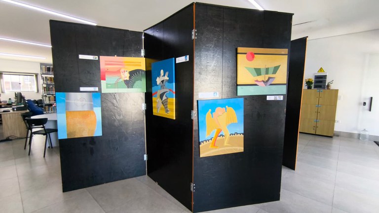 Biblioteca da Câmara abre exposição ‘Cores Ocupacionais’ do artista plástico Sérgio Doretto
