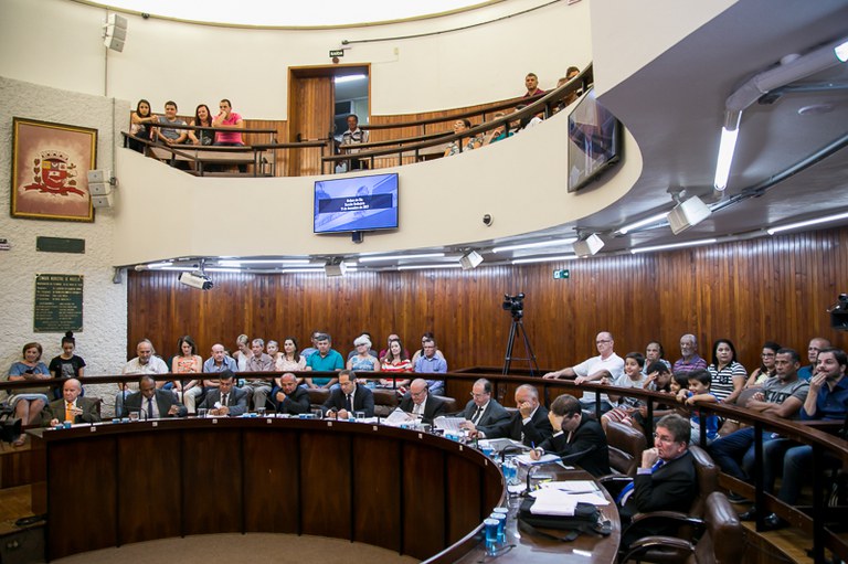 Câmara terá sessão extraordinária nesta quinta-feira