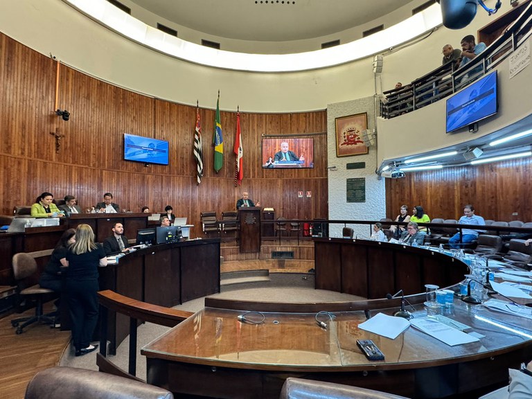 Câmara vota cinco projetos nesta segunda (3)