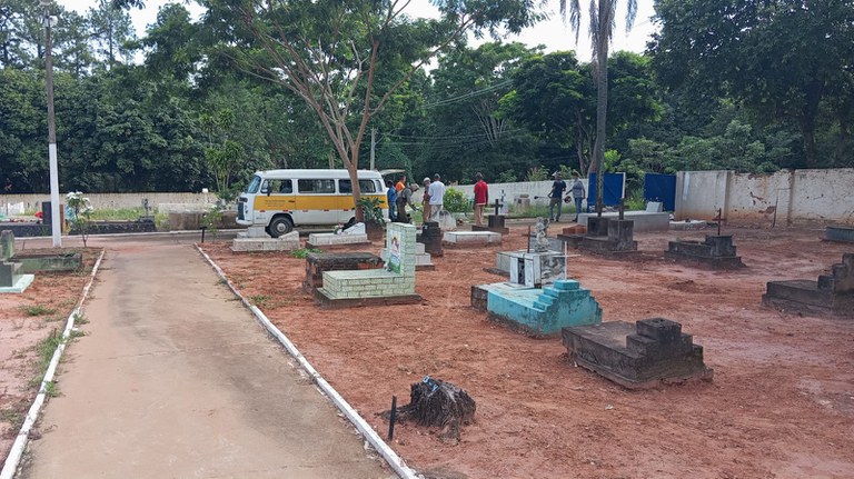 Chico do Açougue tem pedido atendido e garante limpeza de cemitério de Padre Nóbrega