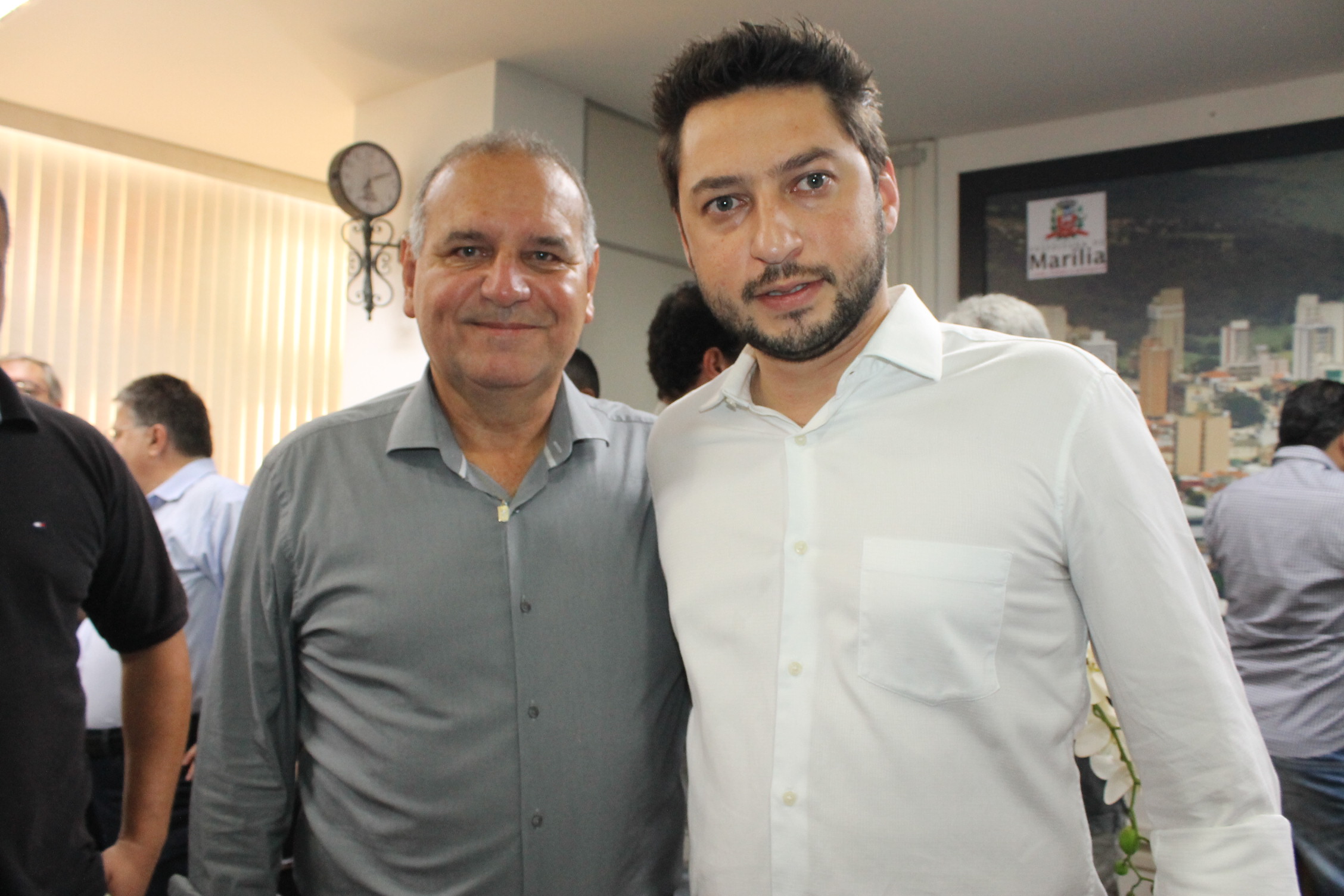 Damasceno solicita ao secretário estadual Vinholi incorporação salarial aos funcionários da Fumes