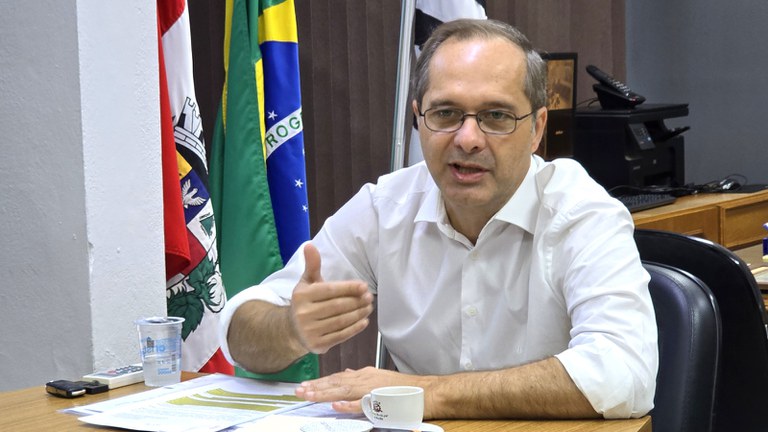 Danilo da Saúde pede a ampliação de cursos na Etec de Marília