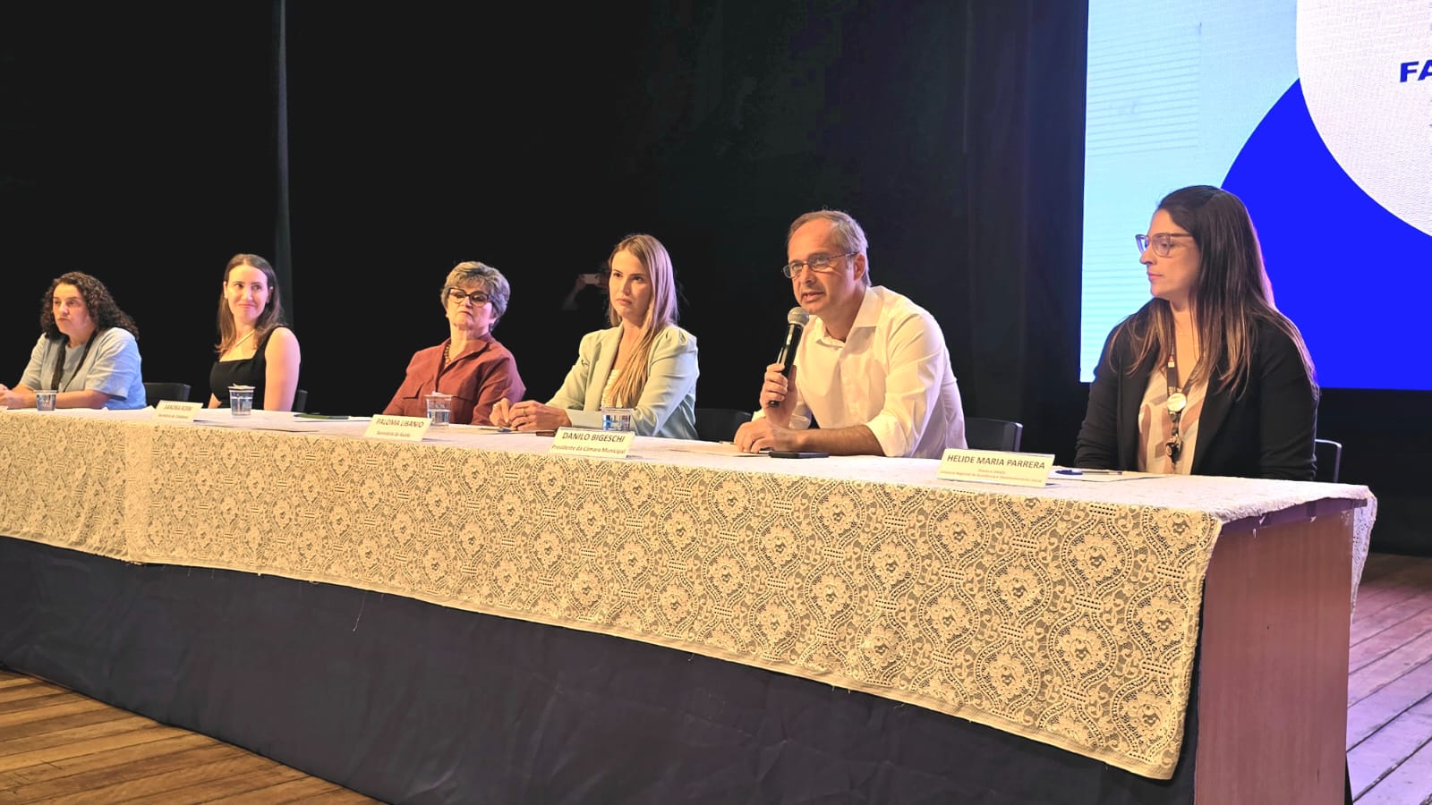 Presidente da Câmara integrou a mesa de autoridades durante o lançamento dos programas no Teatro Municipal (Fotos: Wilson Ruiz)