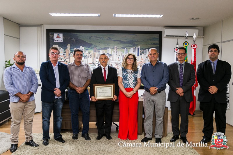 Desembargador Manuel Soares Carradita é reconhecido Visitante Ilustre pela Câmara