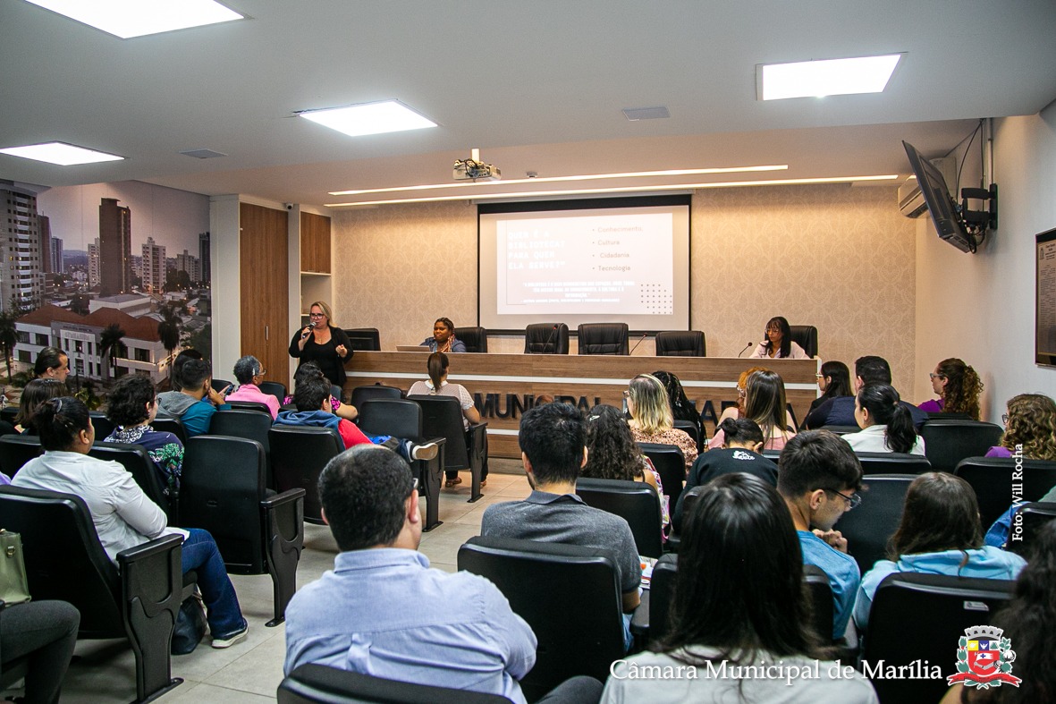 Encontro debate temas atuais e fortalece rede de relacionamento entre bibliotecários