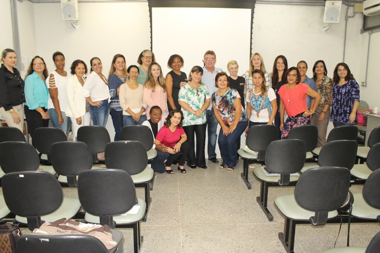 Grupo Empreender apresenta criatividade em reunião com presidente Marcos Rezende