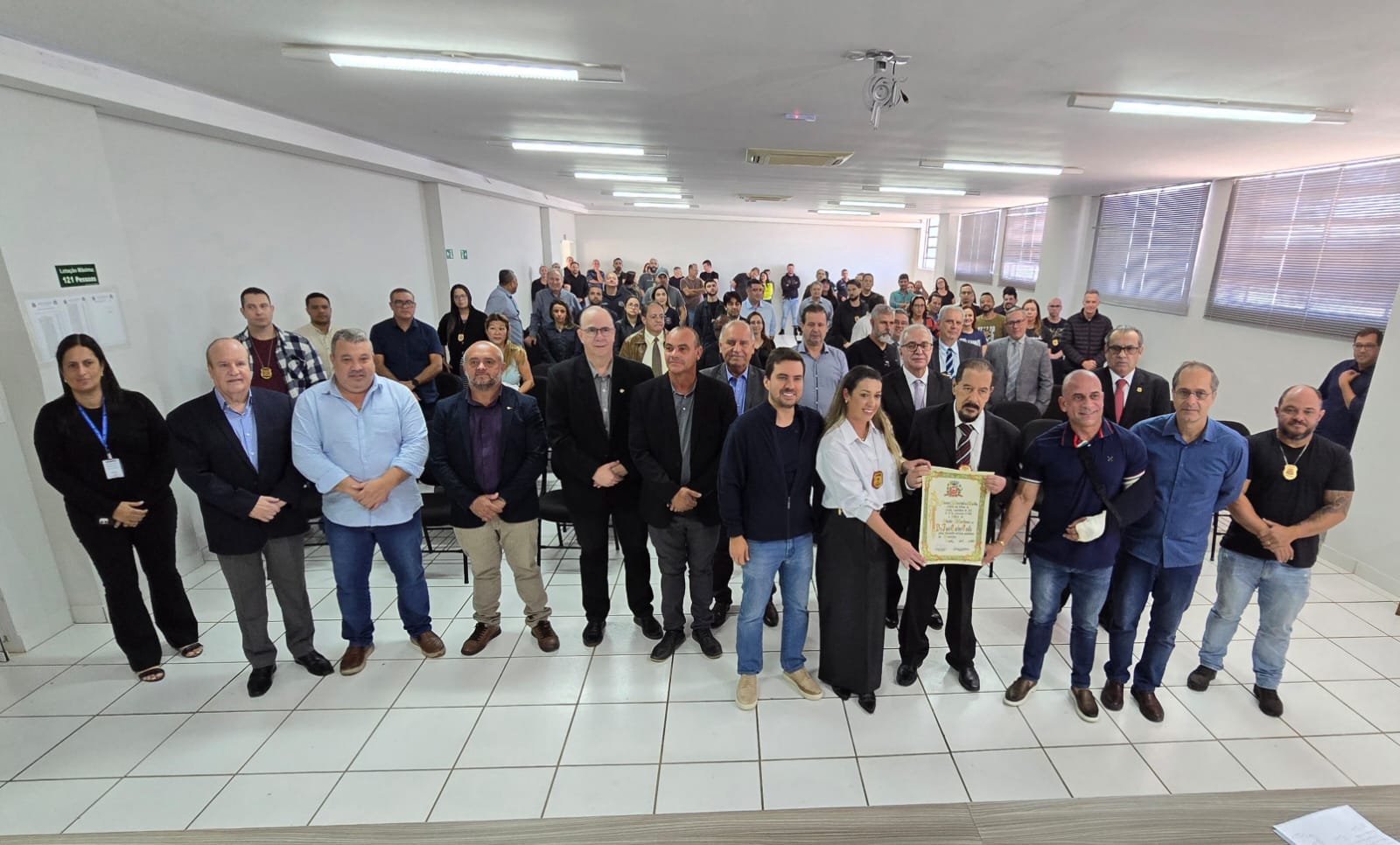 Homenagem ocorreu na CPJ; autor da honraria ao delegado José Carlos Costa é o vereador Delegado Wilson Damasceno