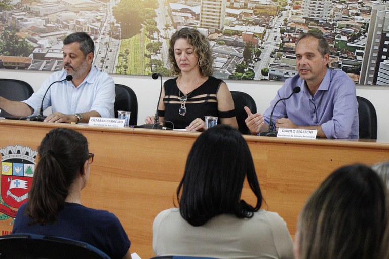 Legislativo dá boas-vindas a novos professores e ADEs da rede municipal de ensino
