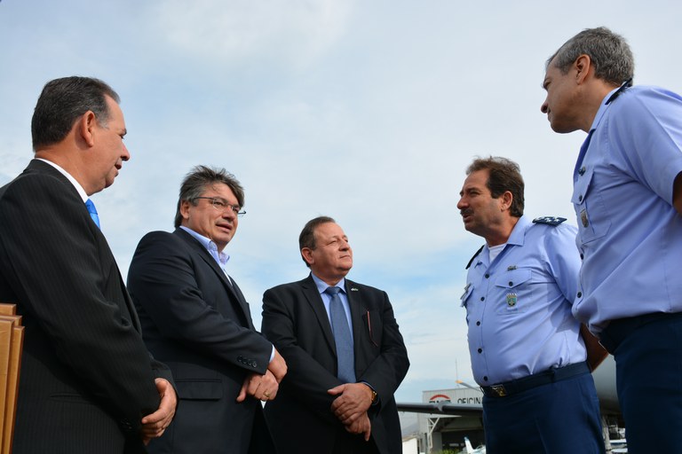 Marília recebe visita do alto comando da FAB