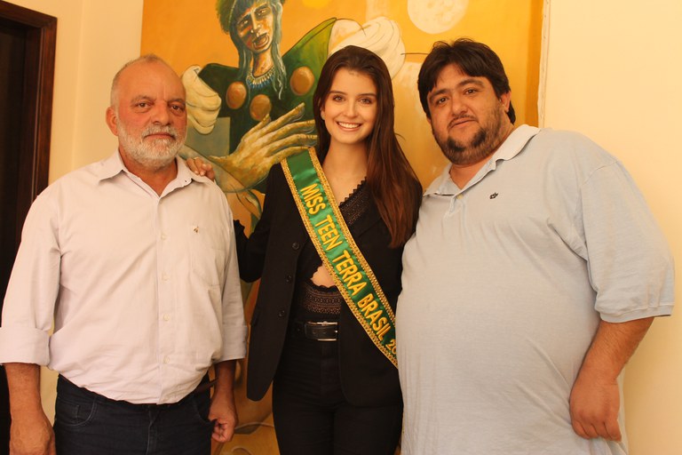 Mariliense disputará mundial de beleza e vereador Cícero do Ceasa ressalta talento