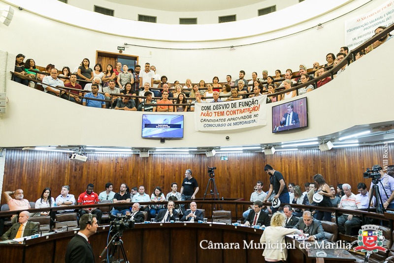 Na abertura das sessões legislativas, prefeito presta contas e vereadores aprovam projetos