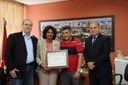 Pesquisadora cubana é recebida pelo presidente Damasceno e se emociona ao ser homenageada Pesquisadora cubana é recebida pelo presidente Damasceno e se emociona ao ser homenageada