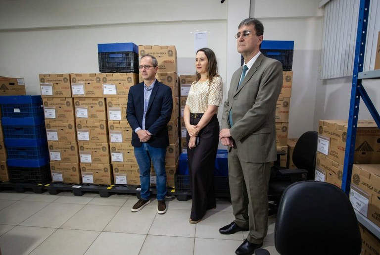 Presidente da Câmara acompanha testes e auditoria em urnas eletrônicas na Just