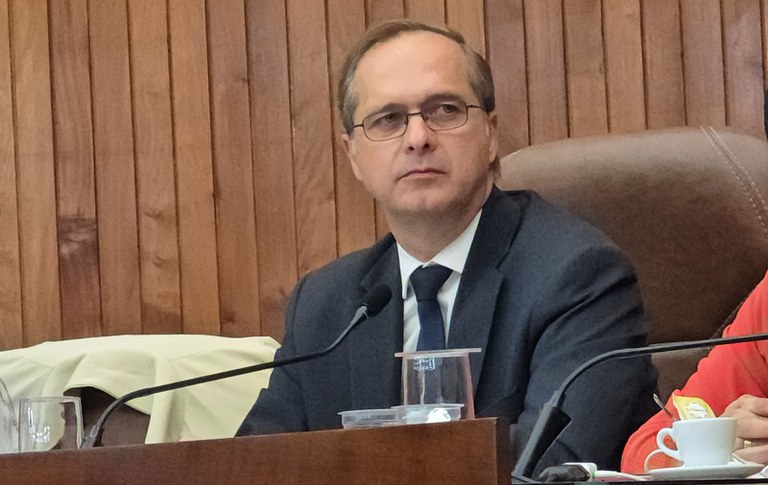 Presidente da Câmara cobra reforma e modernização do aeroporto