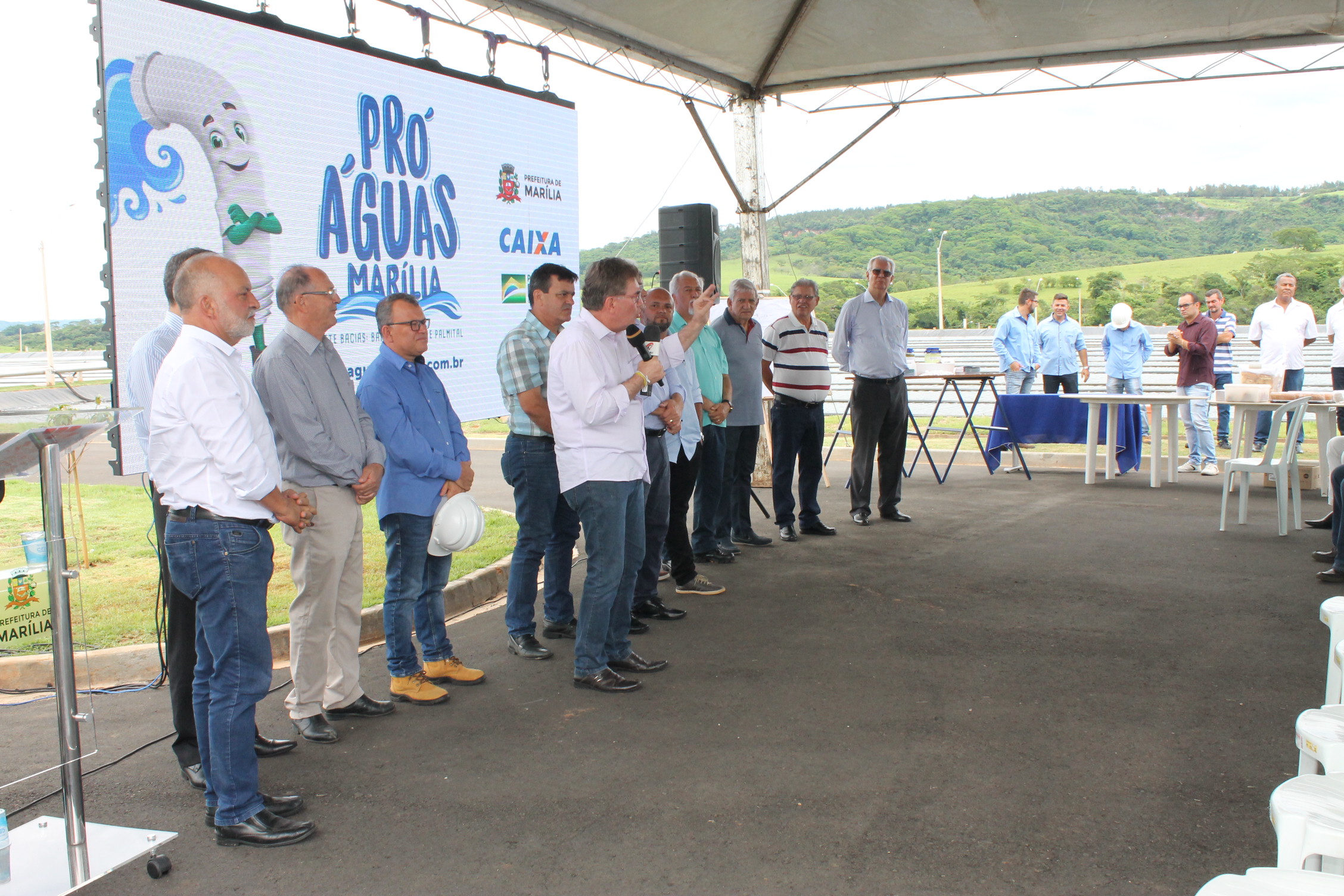 Presidente e vereadores ressaltam o avanço do desenvolvimento com início da ETE Barbosa