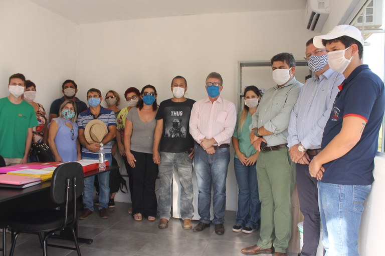 Presidente Marcos Rezende e protetores visitam abrigo dos animais resgatados em ruas de Marília