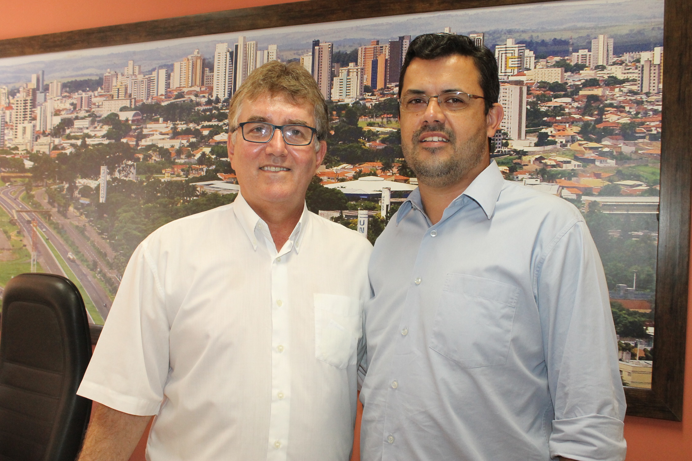 Presidente Marcos Rezende se encontra com  o secretário municipal Alysson Souza e Silva