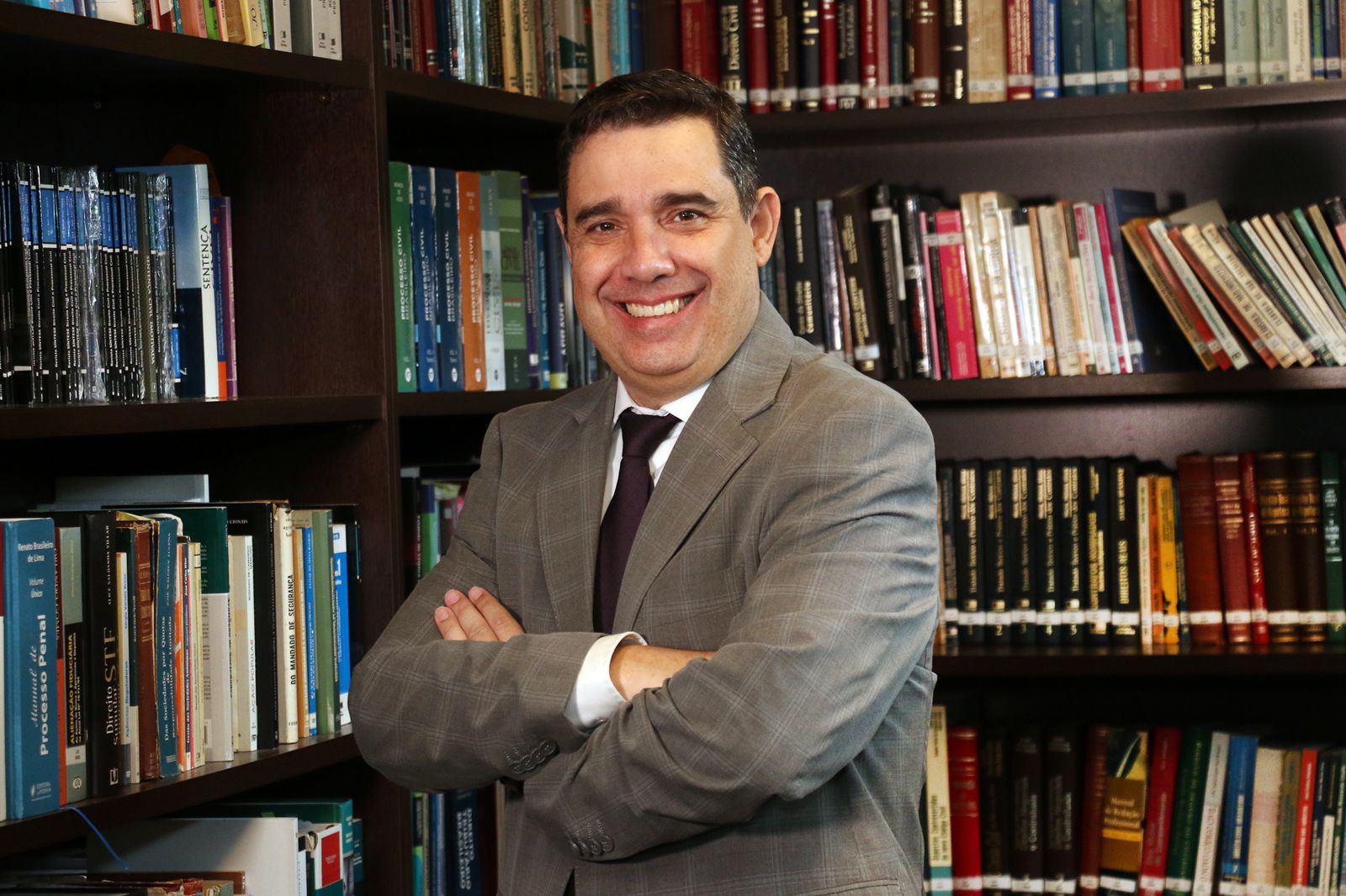 Professor Galdino apresenta indicações e requerimentos voltados à infraestrutura urbana e valorização acadêmica 