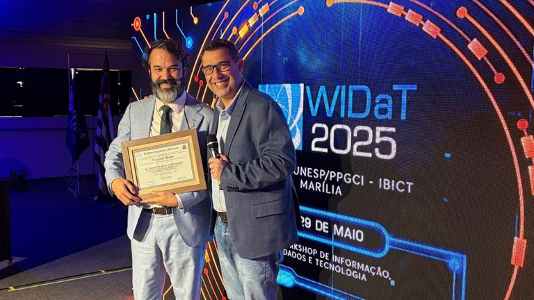 Professor Galdino da Unimar homenageia diretor do IBICT com título de Visitante Ilustre 