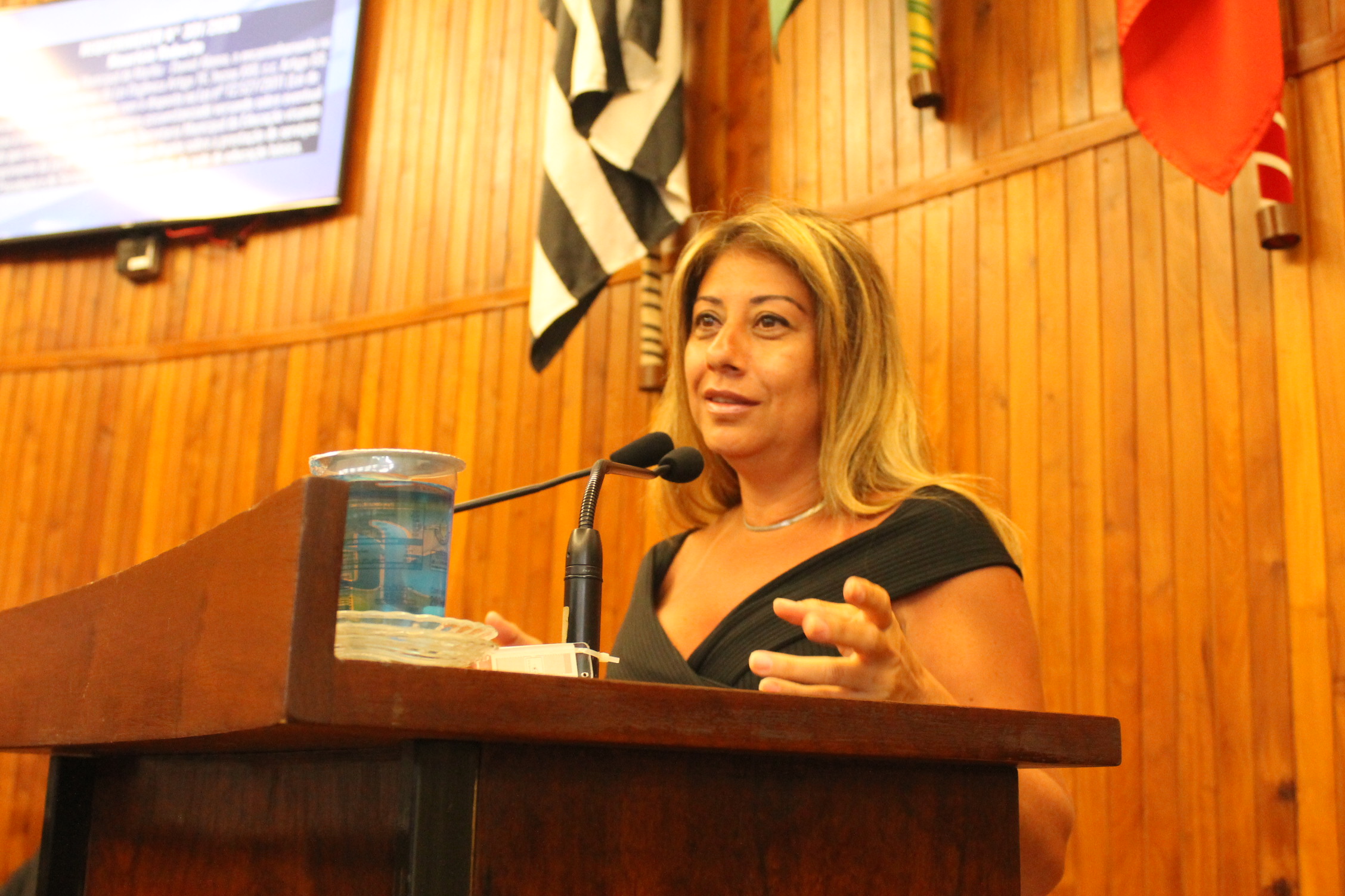 Professora Daniela cobra atitude do Executivo para que a merenda chegue aos estudantes na quarentena