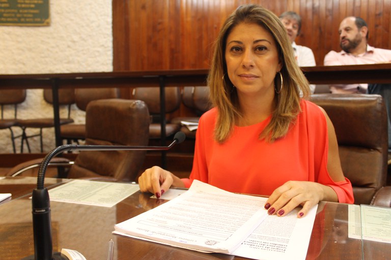 Projeto da vereadora Professora Daniela amplia segurança das crianças na administração de remédios em escolas