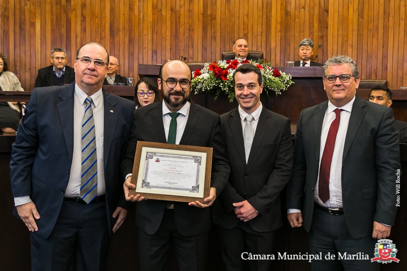 Sessão solene presta homenagem aos advogados e advogadas pela celebração da data da categoria