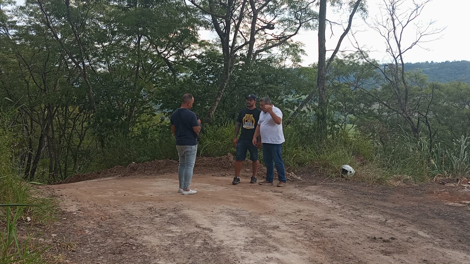 Vereador Chico do Açougue solicita reparos em estradas rurais e é atendido
