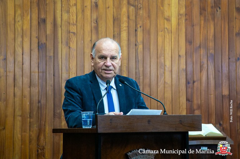 Vereador Delegado Wilson Damasceno pede melhorias em cruzamento na região Leste