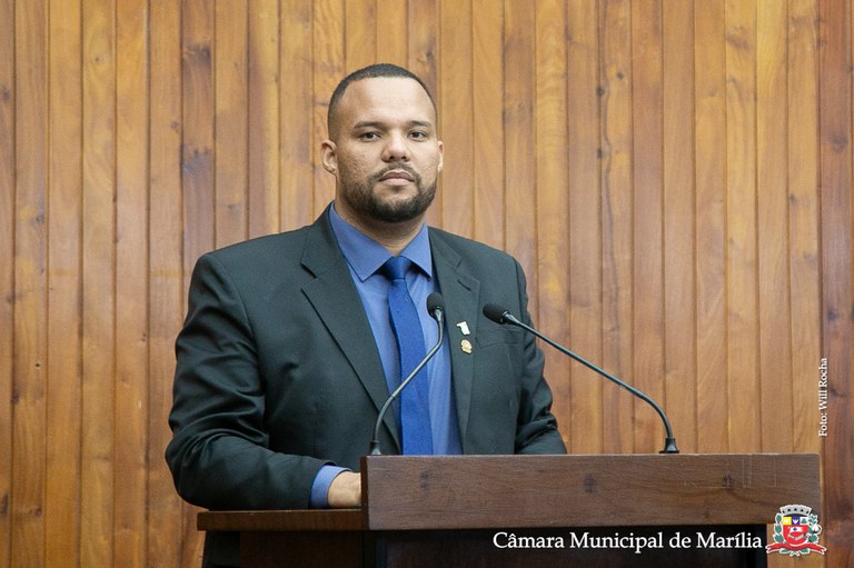 Vereador Guilherme Burcão cobra novamente o Executivo sobre envio de projeto que regulamenta a CNH gratuita