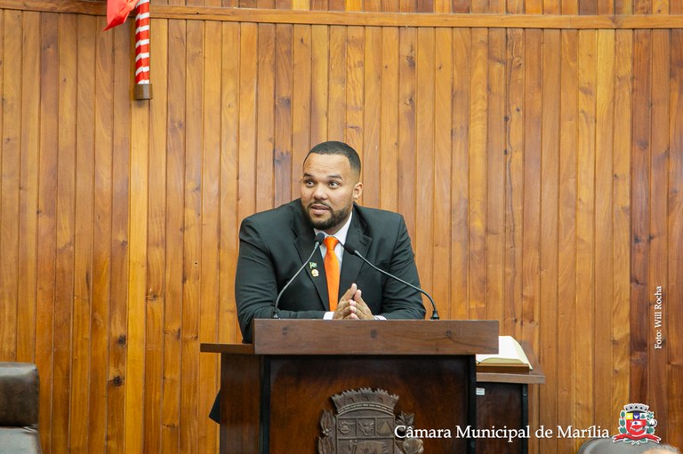 Vereador Guilherme Burcão quer informações sobre atendimento em neuropediatria e pediatria infantil