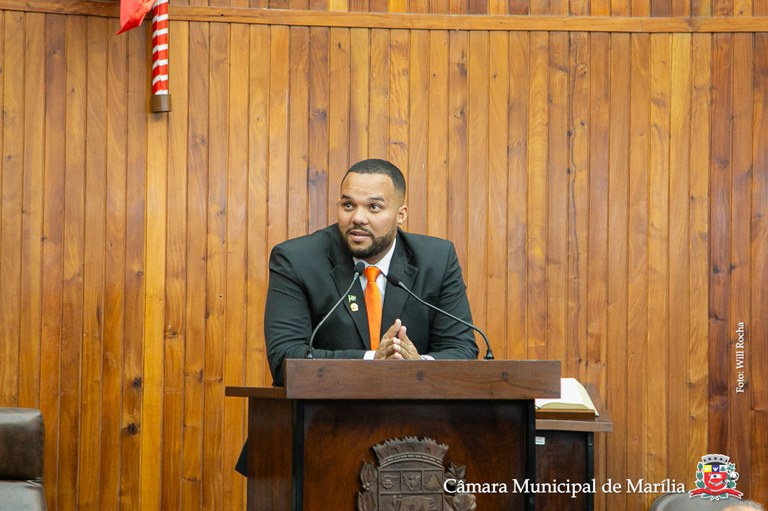 Vereador Guilherme Burcão quer informações sobre atendimento em neuropediatria e pediatria infantil