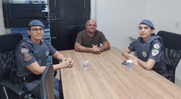 Vereador João do Bar se reúne com comando operacional da PM para tratar de segurança pública 