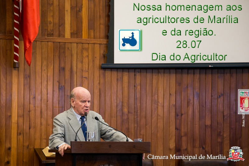 Vereador Mário Coraíni Júnior cumprimenta produtores rurais
