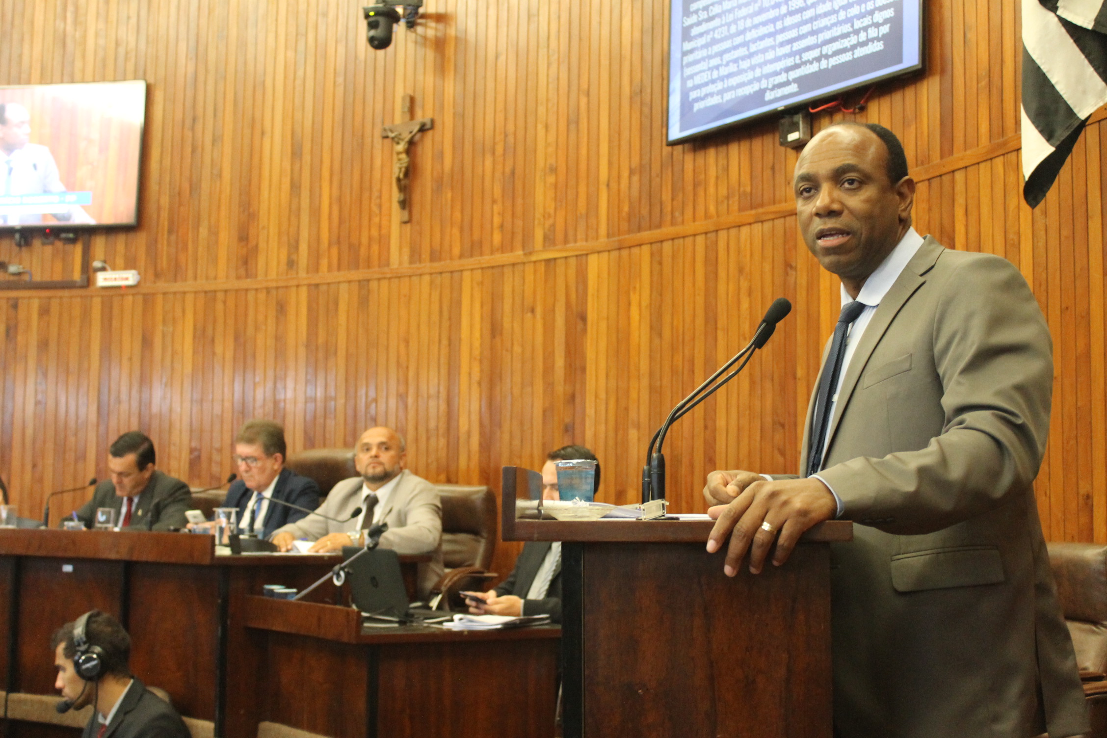 Vereador Maurício Roberto reitera cobrança por reformas e melhorias na UBS do Castelo Branco