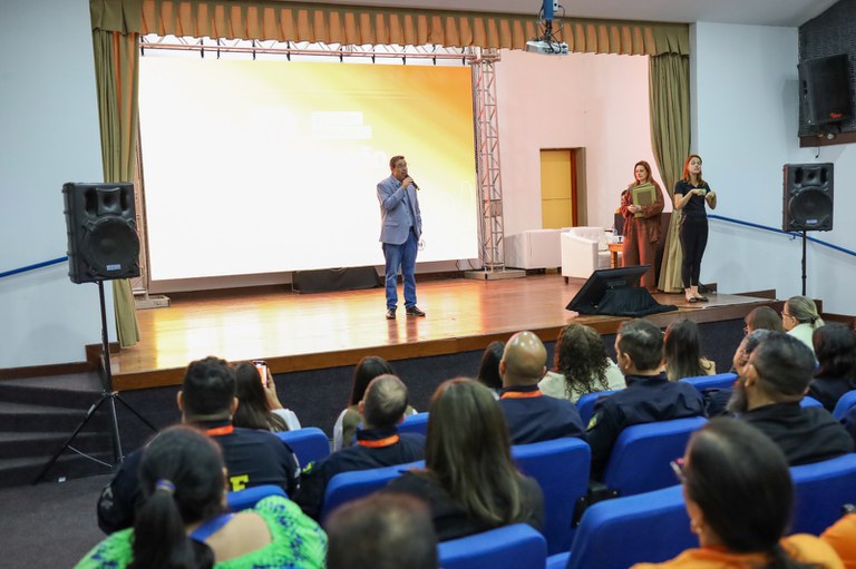 Vereador Professor Galdino da Unimar participa de Encontro Regional do  Projeto Proteção em Marília