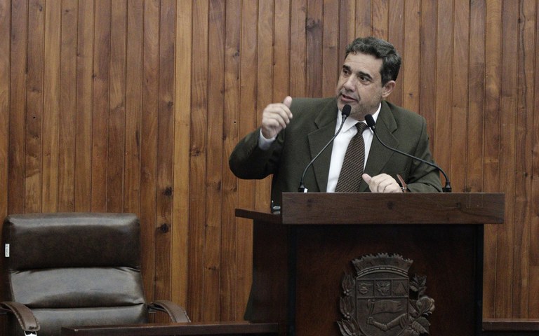 Vereador Professor Galdino da Unimar pede solução para conflito viário no Distrito Industrial