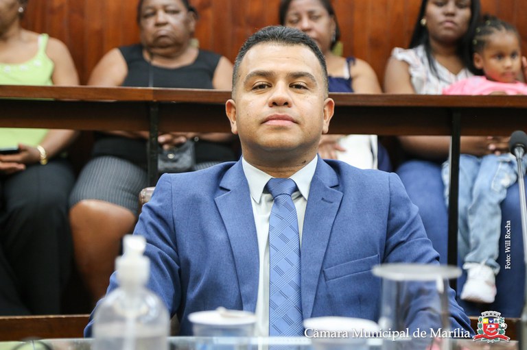 Vereador Thiaguinho cobra limpeza e manutenção de área pública no Jardim Fontanelli