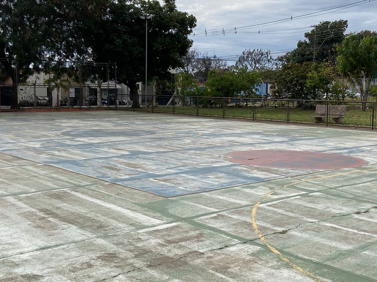 Vereador Thiaguinho solicita melhorias urgentes na quadra do Poliesportivo da Vila Coimbra