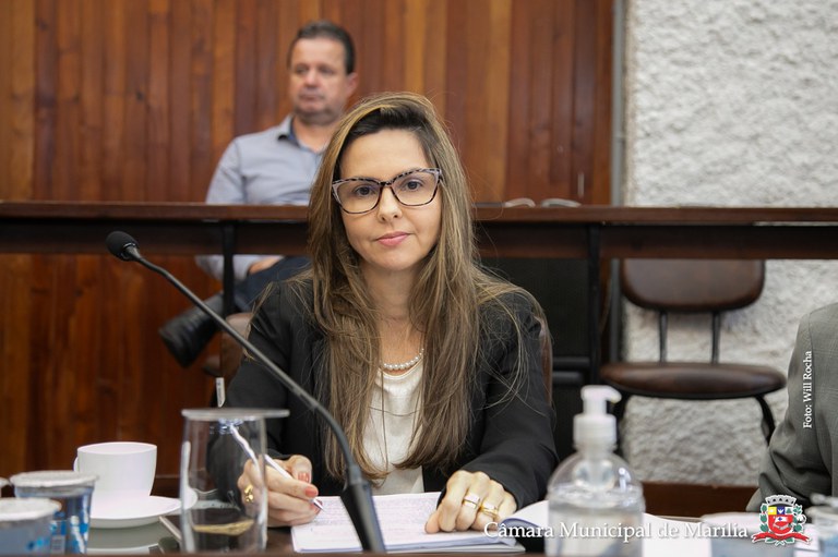 Vereadora Fabiana Camarinha pede reforma urgente da Emef 'Professor Olímpio Cruz'
